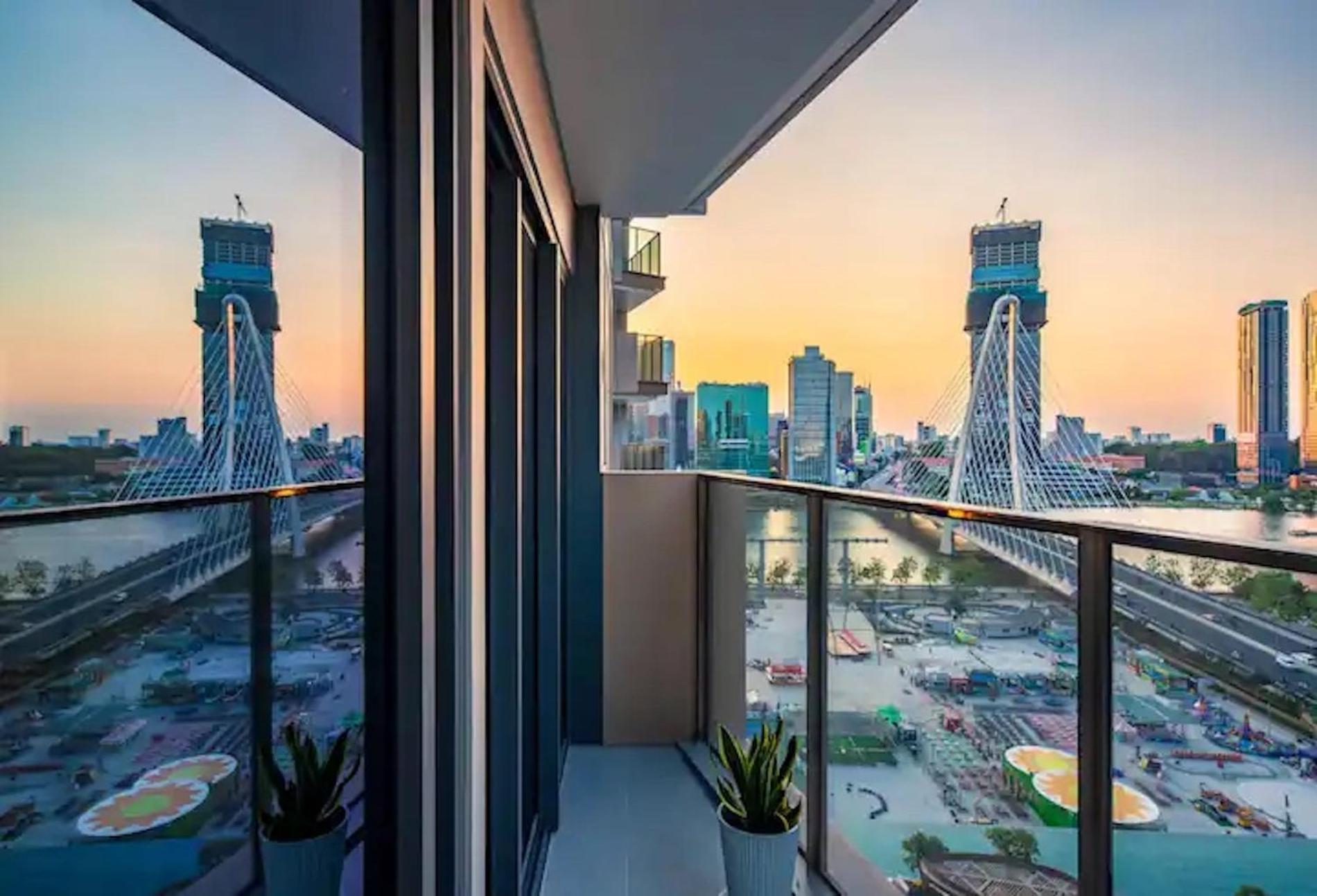 The Opera Apartment Cental Saigon Free Pool-Gym-Sauna Room- Golf Mini Ho-Chi-Minh-Stadt Exterior foto