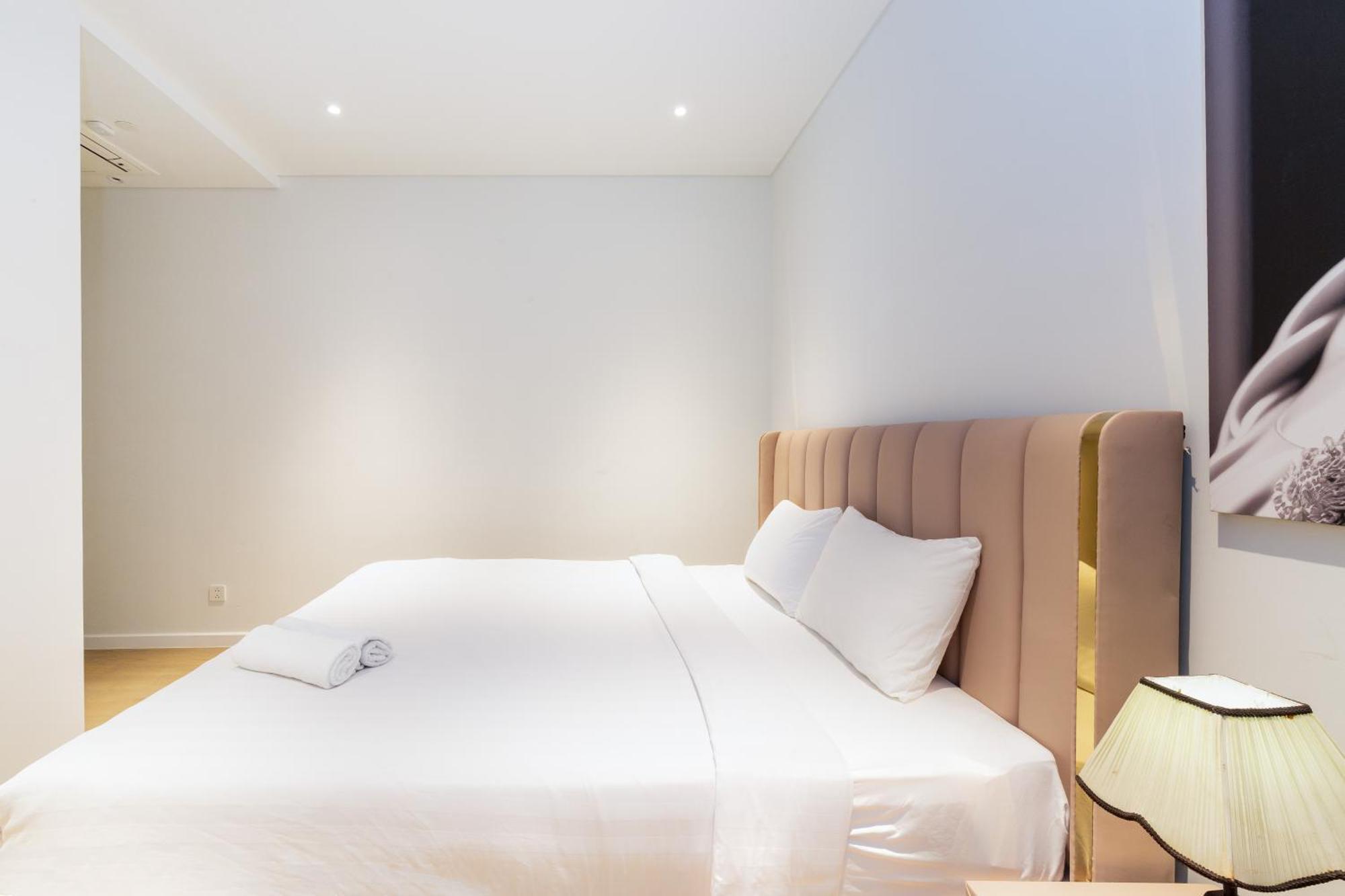 The Opera Apartment Cental Saigon Free Pool-Gym-Sauna Room- Golf Mini Ho-Chi-Minh-Stadt Exterior foto